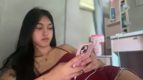 ELLA online show from 05-08-26, 02:06