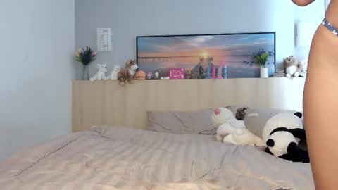 Snapshot of ellamirax chatting on 07-06-26, 02:30 Ella Mira online show from 07-06-26, 02:30