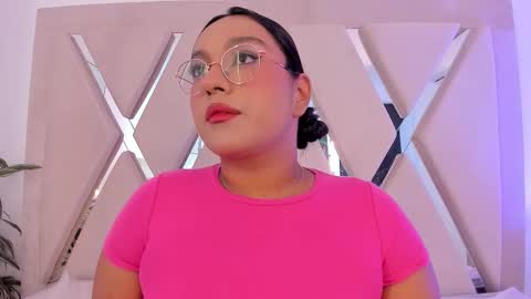 Ella online show from 03-26-26, 12:00