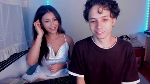 Snapshot of ellancain chatting on 03-08-25, 10:24 Ella and Cain online show from 03-08-25, 10:24