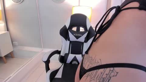 Ella Sanders online show from 03-07-26, 02:30