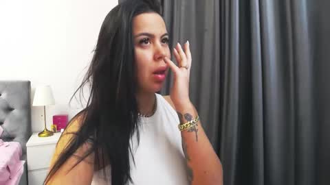 ellasins online show from 01-06-26, 07:17