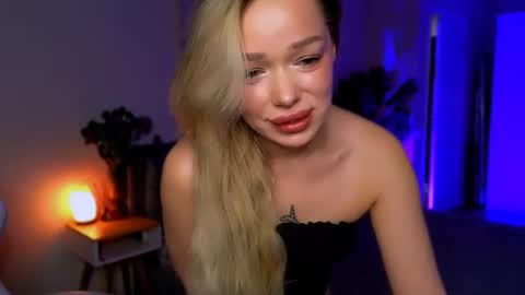 Ella online show from 03-21-26, 05:45