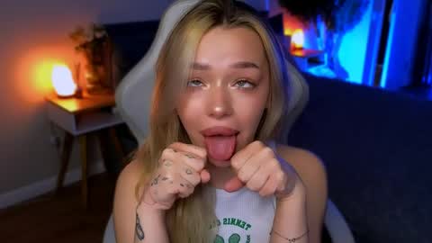 Ella online show from 05-08-26, 06:30