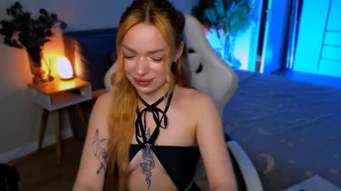 Snapshot of ellatwox chatting on 05-23-26, 05:56 Ella online show from 05-23-26, 05:56