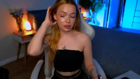 Snapshot of ellatwox chatting on 05-29-26, 06:00 Ella online show from 05-29-26, 06:00