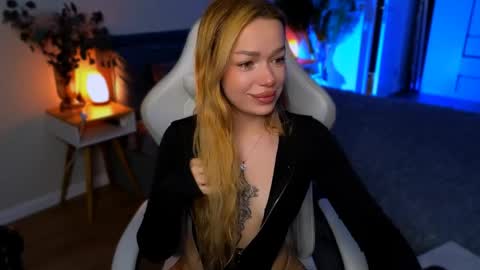 Snapshot of ellatwox chatting on 06-07-26, 06:17 Ella online show from 06-07-26, 06:17