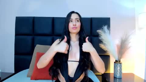 Ella VillaLuna online show from 12-23-25, 01:47