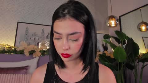 Elle Diane online show from 12-19-24, 04:45
