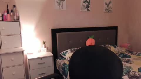 Snapshot of elleelle123 chatting on 12-10-24, 04:56 Ann online show from 12-10-24, 04:56