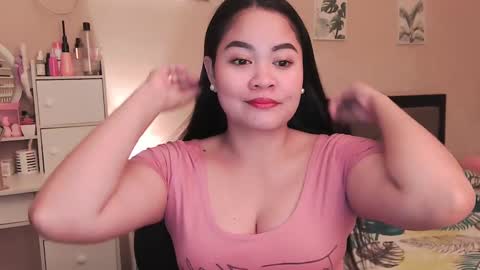 Snapshot of elleelle123 chatting on 12-10-24, 01:55 Ann online show from 12-10-24, 01:55