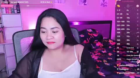 Snapshot of elleelle123 chatting on 01-07-25, 05:33 Ann online show from 01-07-25, 05:33