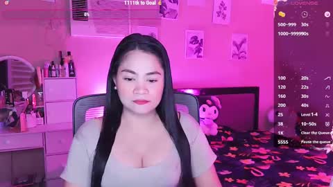 Snapshot of elleelle123 chatting on 02-21-25, 02:17 Ann online show from 02-21-25, 02:17