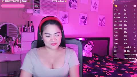 Snapshot of elleelle123 chatting on 02-21-25, 07:01 Ann online show from 02-21-25, 07:01