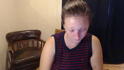 Snapshot of ellemermaid chatting on 09-29-25, 04:23 elle online show from 09-29-25, 04:23