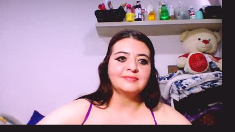 Snapshot of ellenax chatting on 07-09-26, 06:56 Elle online show from 07-09-26, 06:56