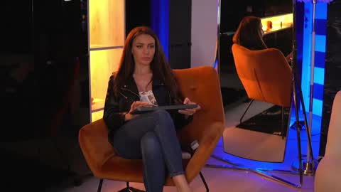 EllenKarter online show from 01-12-25, 11:04