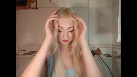 EllenMiss online show from 09-10-25, 04:23
