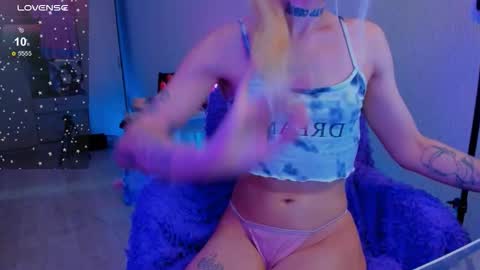 Ellie online show from 03-05-26, 05:42