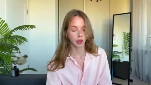 Snapshot of elli_harmon chatting on 09-29-25, 12:32 Ellie --- Ill see you either on Friday or Saturday and definitely on Sunday online show from 09-29-25, 12:32