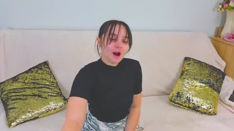 Ellie online show from 12-12-24, 03:59