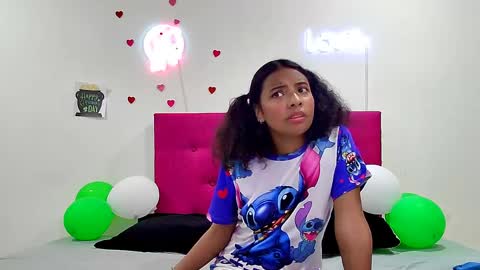 ellie_cute7 online show from 04-04-26, 07:22