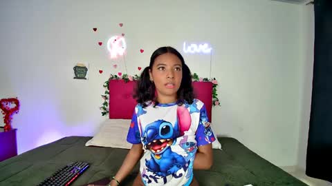 ellie_cute7 online show from 05-06-26, 07:41