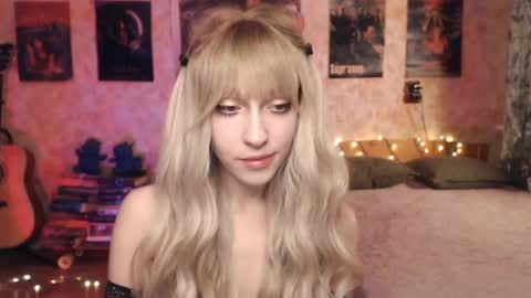 ellie_friendly online show from 01-20-25, 11:10