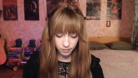 ellie_friendly online show from 03-19-26, 11:20