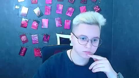 Ellie online show from 03-23-26, 12:20