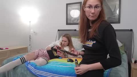 Ellie Murphy online show from 10-12-25, 06:56