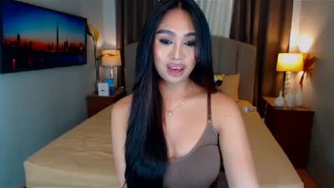 ellie online show from 02-06-25, 01:49