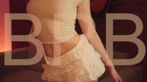 elliecutes online show from 10-03-25, 08:22