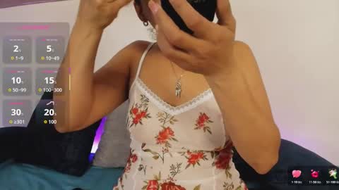 elliee1 online show from 11-05-25, 12:49