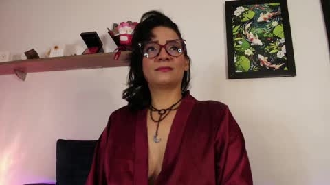 elliee1 online show from 05-22-26, 11:49