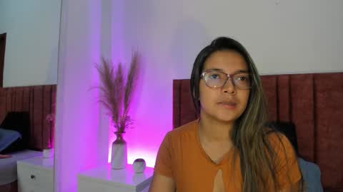 Ellie Fontans. online show from 09-18-25, 06:43