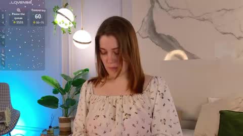 Snapshot of elliegarson__ chatting on 03-23-26, 05:06 elliegarson__ online show from 03-23-26, 05:06