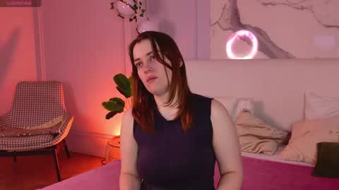 elliegarson__ online show from 05-06-26, 05:07