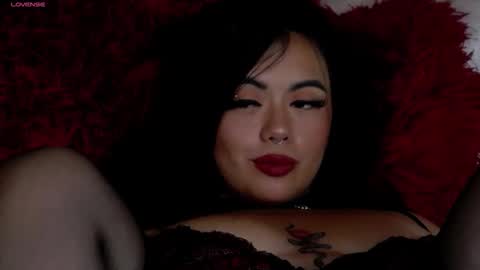 Snapshot of elliemartinni chatting on 10-30-25, 12:01 Ellie Martinni online show from 10-30-25, 12:01