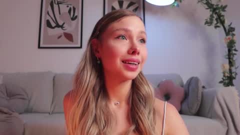 Snapshot of elliemore chatting on 10-02-25, 03:52 Elizabeth or you can call me Ellie online show from 10-02-25, 03:52