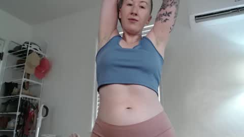 Ellie Rowyn online show from 10-22-25, 09:47