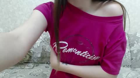 Snapshot of elliewalkersdreamgirl chatting on 12-19-24, 02:01 Effie1818 online show from 12-19-24, 02:01
