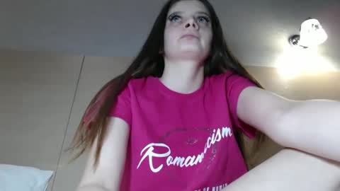 Snapshot of elliewalkersdreamgirl chatting on 12-29-24, 08:26 Effie1818 online show from 12-29-24, 08:26