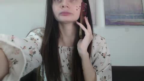 Snapshot of elliewalkersdreamgirl chatting on 02-16-25, 08:44 Effie1818 online show from 02-16-25, 08:44