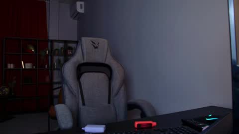 Elin online show from 05-09-26, 06:57