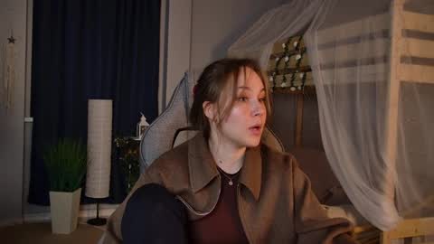Elin online show from 05-31-26, 06:53