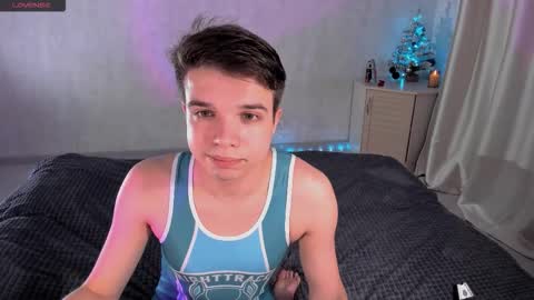elliot_winki online show from 12-19-25, 07:54