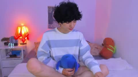elliotvolkov online show from 06-19-26, 02:32