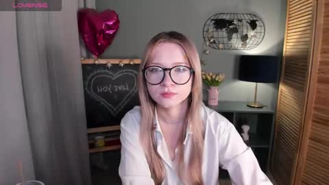 elliup online show from 10-08-25, 08:23