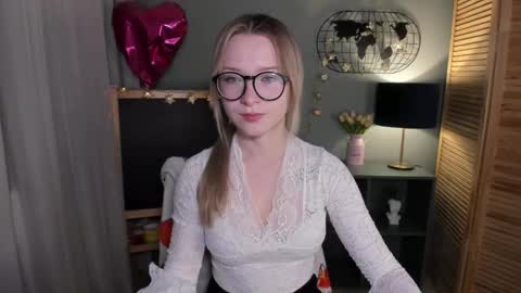 elliup online show from 10-15-25, 08:25